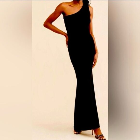One shoulder velvet formal dress - Picture 1 of 7